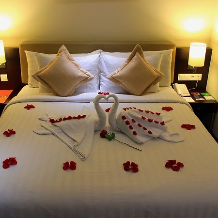 Aston Purwokerto Hotel & Conference Center Esterno foto