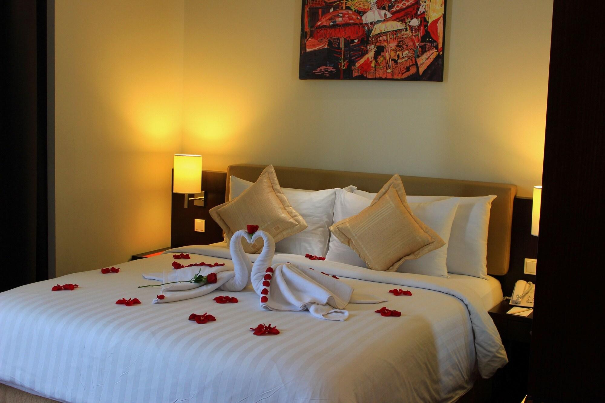 Aston Purwokerto Hotel & Conference Center Esterno foto