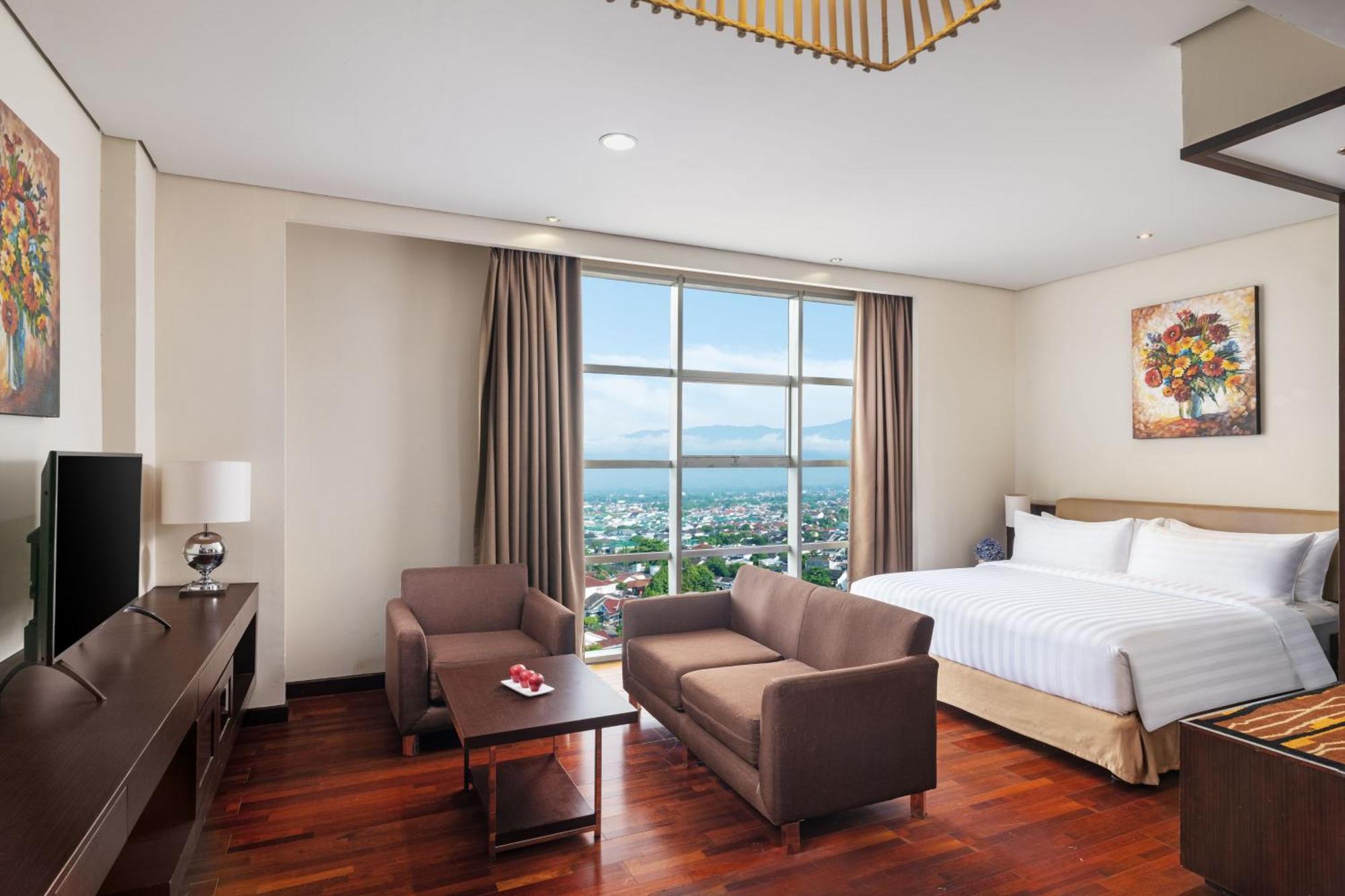 Aston Purwokerto Hotel & Conference Center Esterno foto