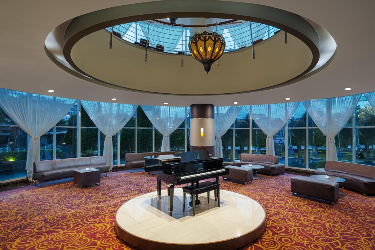 Aston Purwokerto Hotel & Conference Center Esterno foto